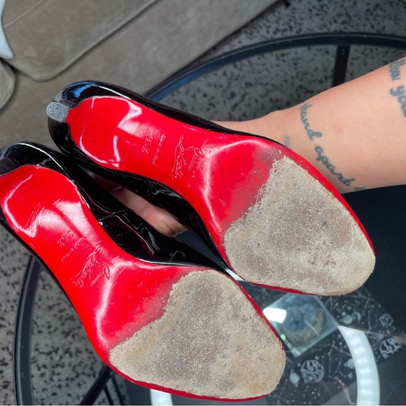 Red bottoms - Picture 5 of 8